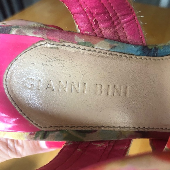 Gianni Bini Espadrilles 6.5M Heel height: 5 inches. - Picture 6 of 6